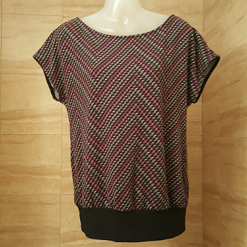 Forever 21 geometric pattern shirt